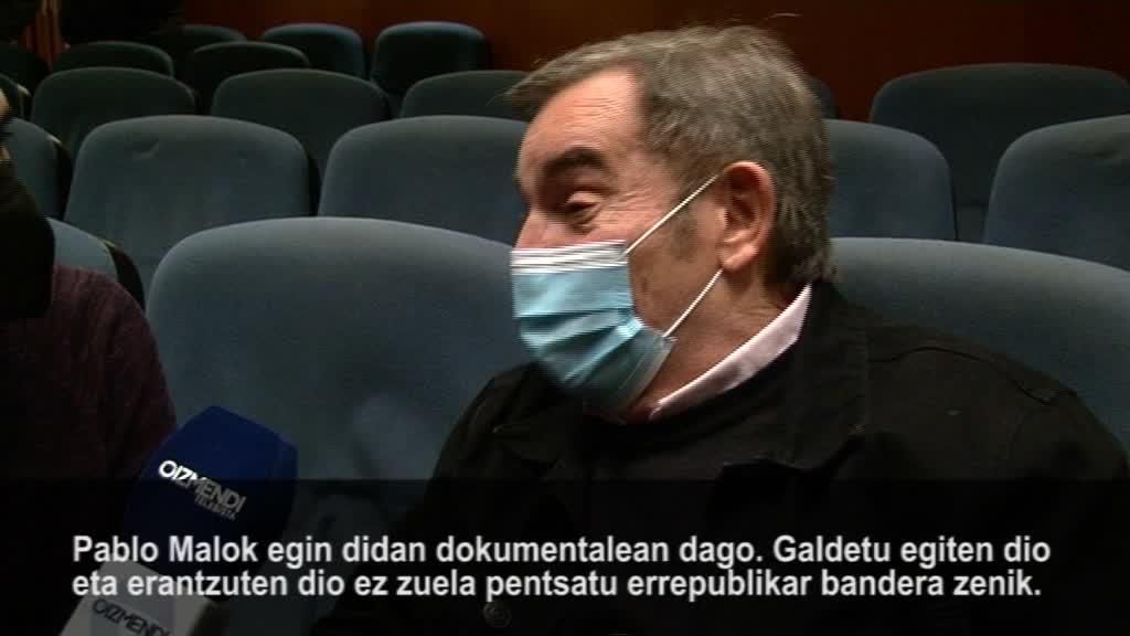 “Mende bat dantzan” dokumentalari buruz hitz egiten Pedro Olearekin