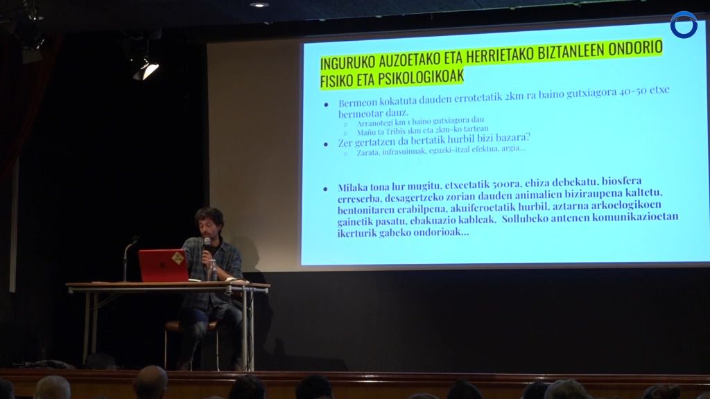 SOSOLLUBE elkarteak hitzaldi informatibo irekia eskaini dau Bermeoko Nestor Basterretxea Aretoan