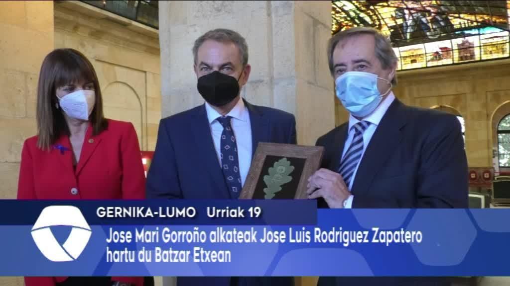 Jose Mari Gorroño alkateak Zapatero hartu du Batzar Etxean