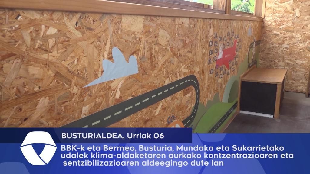 BBK-k eta busturialdeko udalerriak diren, Bermeo, Mundaka eta Sukarrieta udalerriek bat egin dute klima-aldaketaren aurkako kontzentrazioaren eta sentsibilizazioaren alde lan egiteko