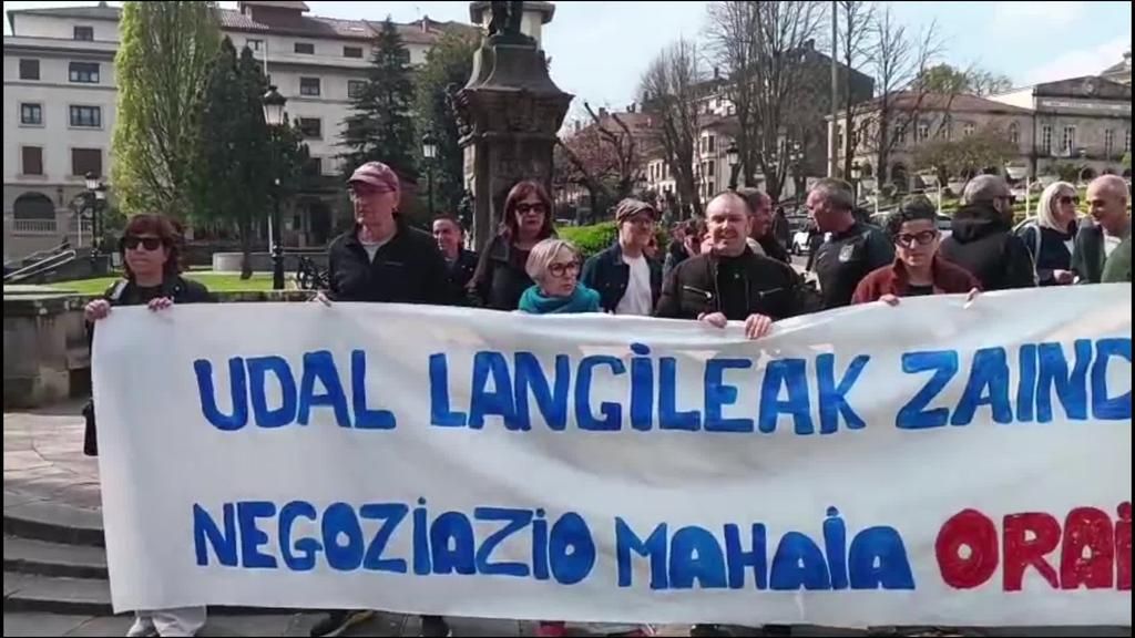 ELA, LAB eta SVP sindikatuek lan baldintzen okertzea salatu dabe beste behin