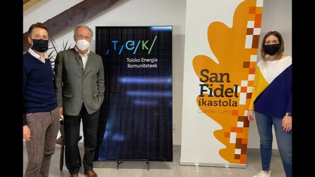 San Fidel Ikastolak Gernika-Lumoko lehen eguzki-energia komunitatea aurkeztu du