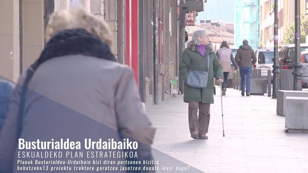 Busturialdea Urdaibaiko Eskualdeko Plan Estrategikoa: Planak Busturialdea-Urdaibain bizi diran pertsonen bizitza hobetzeko 13 proiektu traktore garatzea jasotzen dauala ikusi dogu.