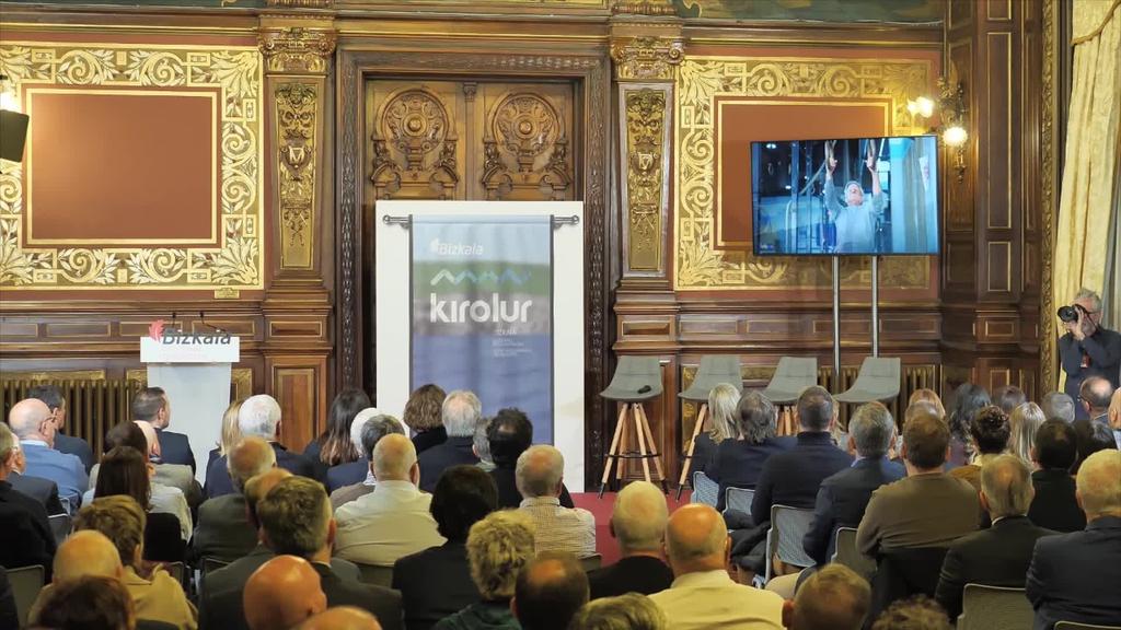 Kirolur mugarria burutu dabe Bizkaiko Foru Aldunditik, lurraldeko kirol-sistemarako