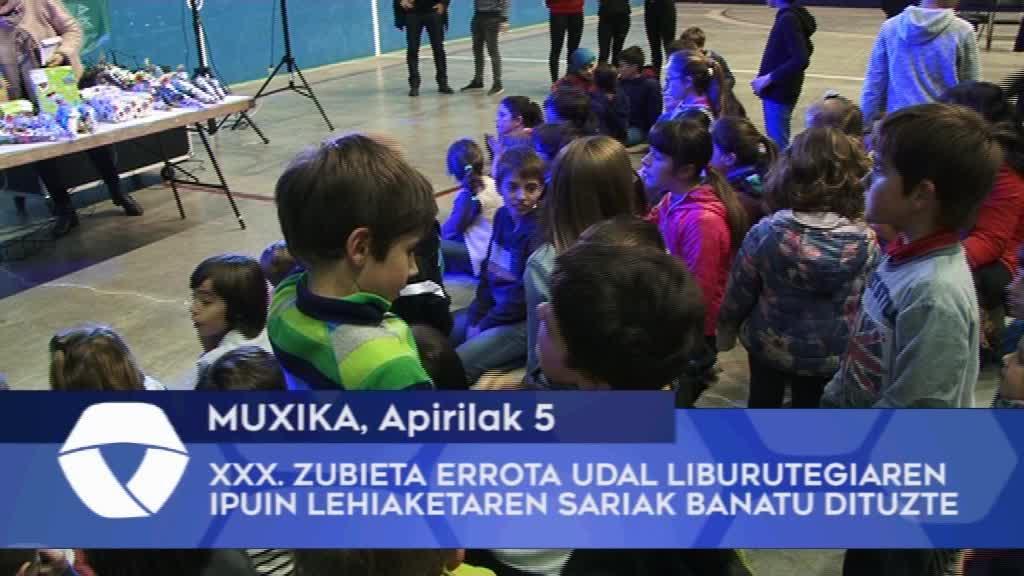 Muxikako XXX. Zubieta Errota Udal Liburutegiaren ipuin lehiaketaren sariak banatu dituzte