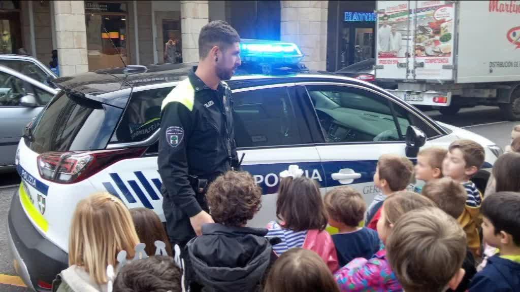 UDALTZAINGOA EZAGUTZEKO AUKERA IZANGO DUTE IKASLE TXIKIEK GERNIKA-LUMON