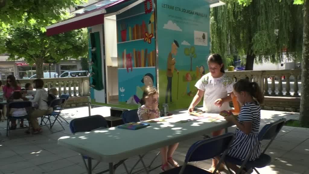 AUZO DESBERDINETARA HELDUKO DA HIZKIEN ETXOLA UZTAILETIK AURRERA