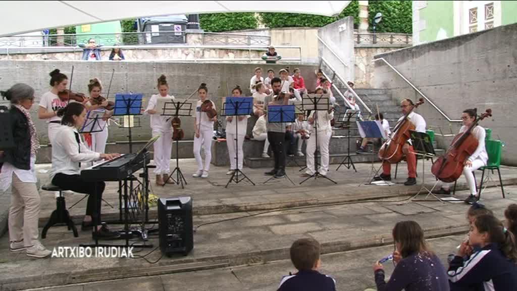 BERMEOKO MUSIKA ESKOLAK KONTZERTUAK ESKEINIKO DITU MARTXOAREN 17 ETA 23AN