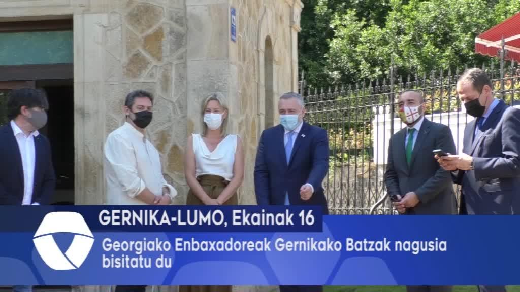 Georgiako enbaxadoreak Gernikako Batzak nagusia bisitatu du