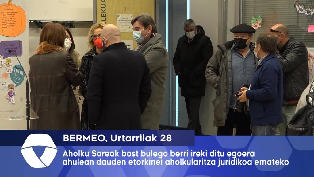 Aholku Sareak bost bulego berri ireki ditu egoera ahulean dauden etorkinei aholkularitza juridikoa emateko