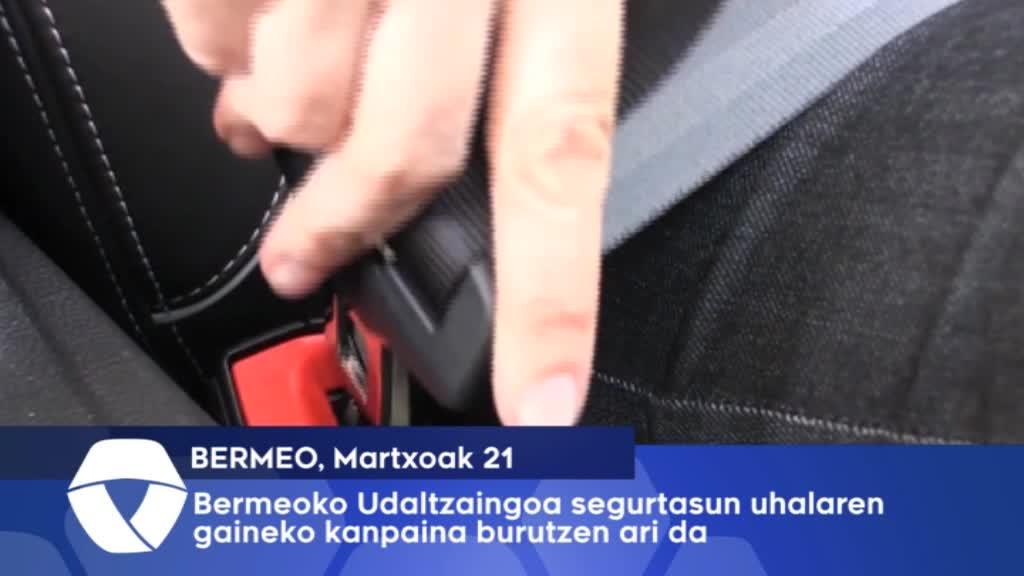 Bermeoko Udaltzaingoa segurtasun uhalaren gaineko kanpaina burutzen ari da