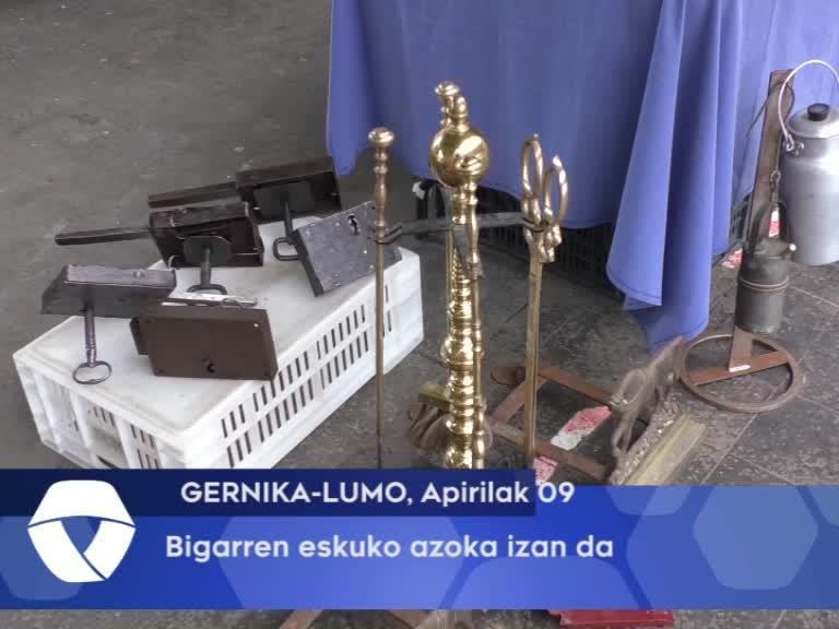 Bigarren eskuko azoka izan da Merkatu Plazan