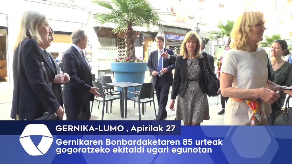 Ekitaldi ugarik gogoratu dute Gernikako bonbardaketaren 85 urteak