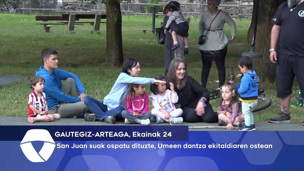 San Juan Suak ospatu dituzte, umeen dantza erakustaldiaren ostean