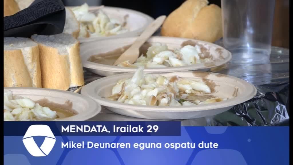 Mikel Deunaren Eguna ospatu dute mendatarrek