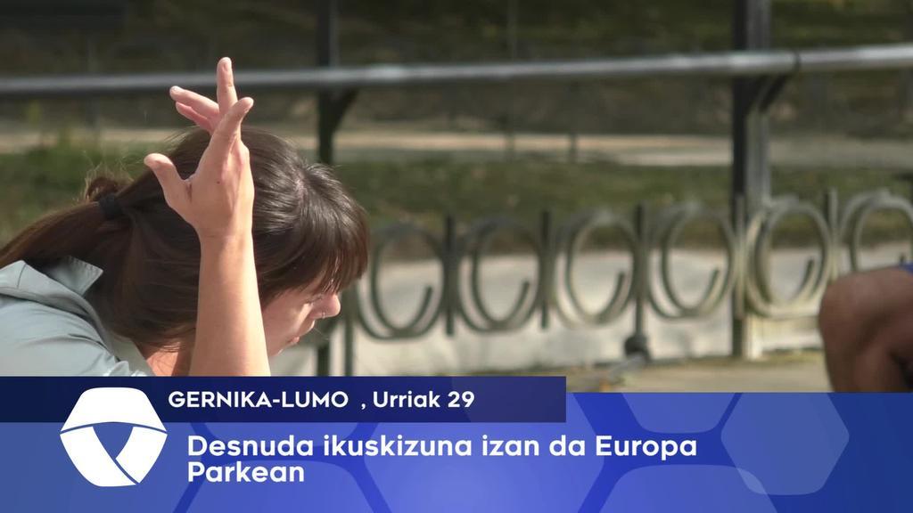 Desnuda ikuskizuna izan da Europako Herrien Parkean