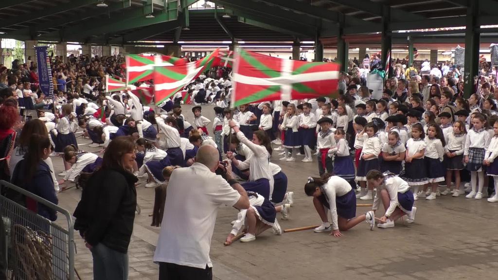 Gernika-Lumoko eskolarteko Dantzari Eguna 2023