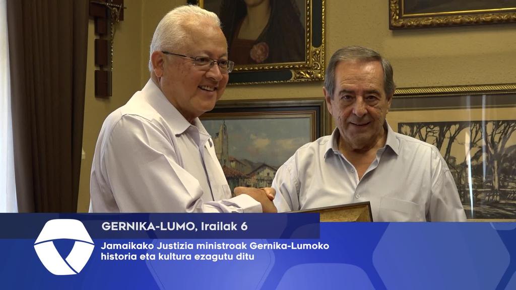 Jamaikako Justizia ministroak Gernika-Lumoko historia eta kultura ezagutu ditu