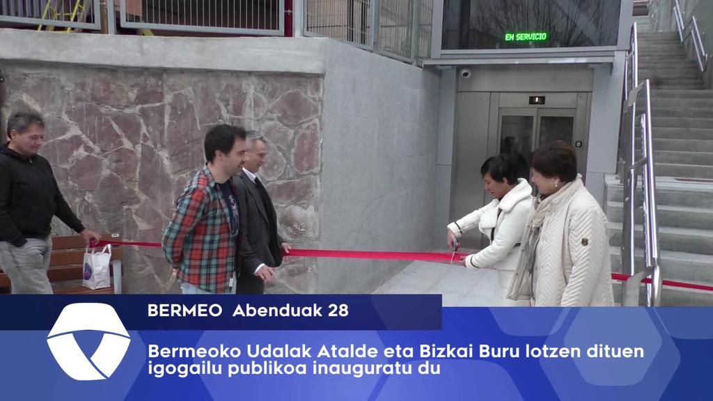 Atalde eta Bizkai Buru kaleak lotzen dituen igogailu publikoa martxan dago