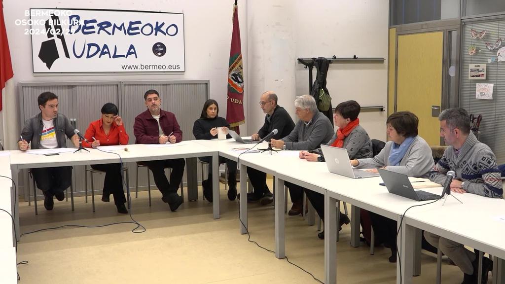 Bermeoko EAJ ez dator bat ur partzuergoaren kasuan kodemandatu moduan atzera egiteko udal gobernuak hartu duen erabakiarekin