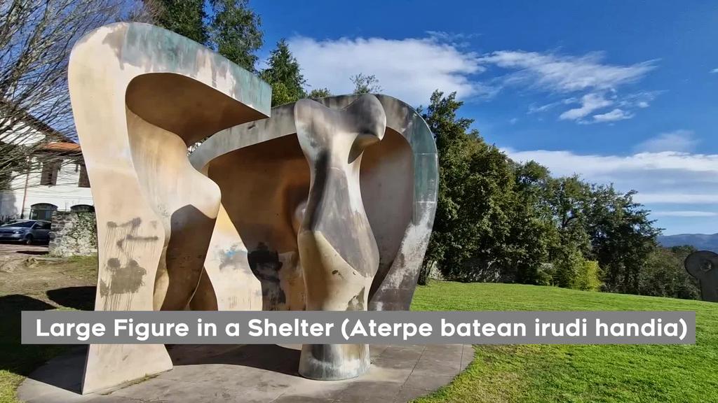 Gure Aitaren Etxea eta Large Figure in a Shelter