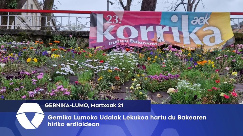 Gernika Lumoko Udalak Lekukoa hartu du Bakearen hiriko erdiadean