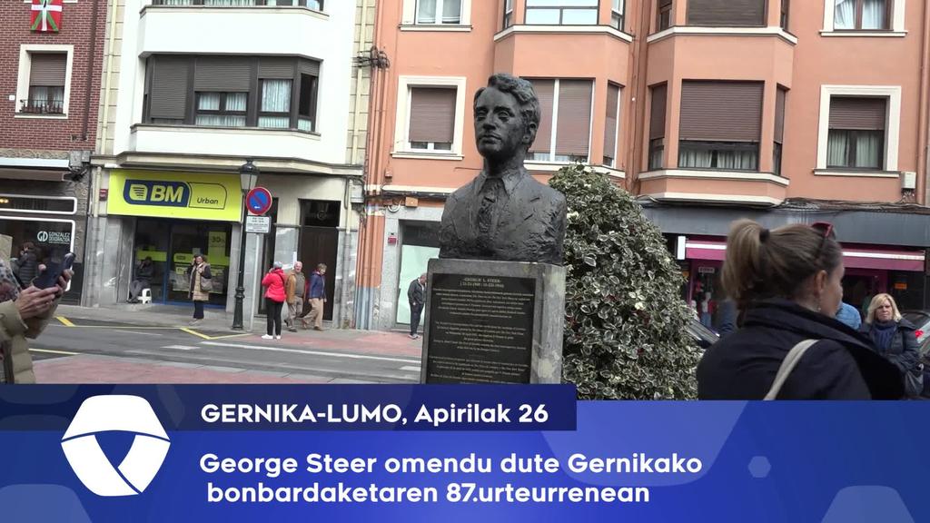 George Steer omendu dute Gernikako bonbardaketaren 87.urteurrenean
