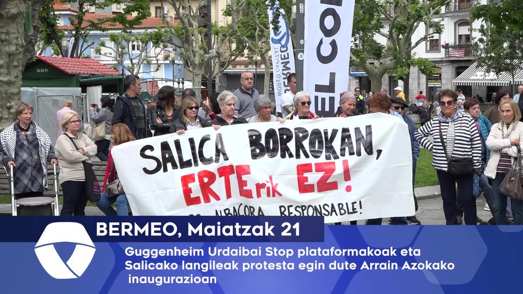 Guggenheim Urdaibai Stop plataformakoak eta Salicako langileak protesta egin dute Arrain Azokako inagurazio ekitaldian