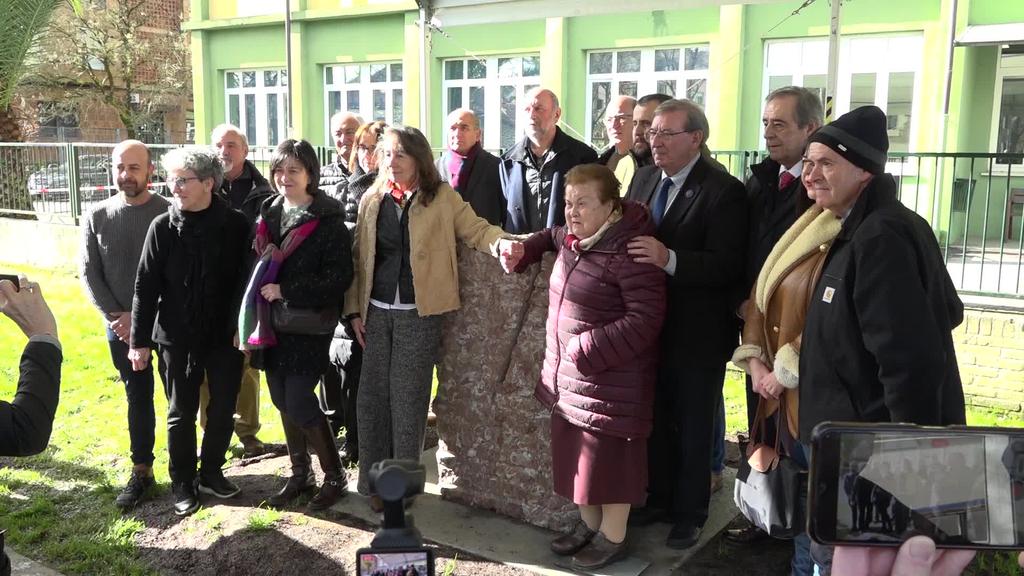 Gernikako Gerra-presoen Ospitale Militarra zegoen lekua Memoria-leku seinaleztatzeko ekitaldia