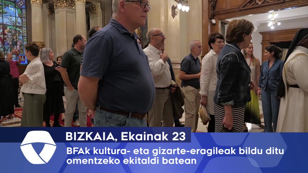 BFAk kultura-eta gizarte-eragileak bildu ditu omentzeko ekitaldi batean