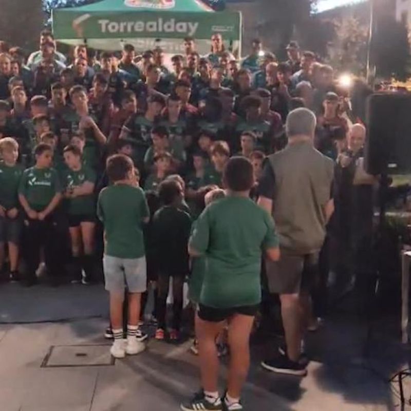 Gernika-Lumoko udal futbol zelaia barritzeko lanak hasi dira.